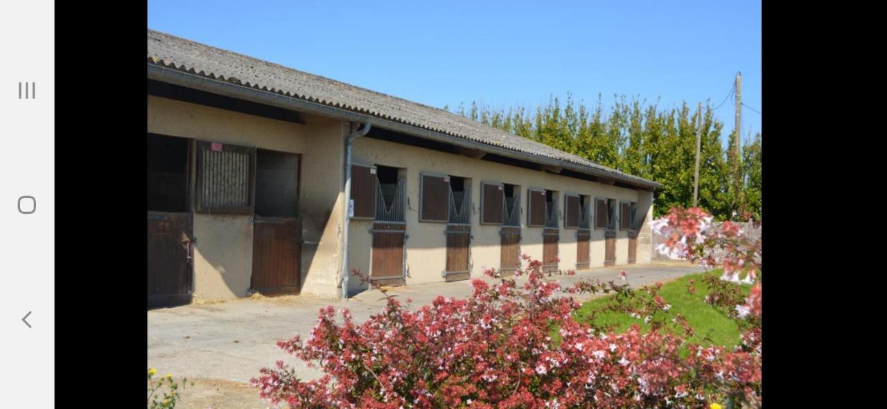 Le Cezembre Gite La Taniere Moidrey Exterior photo